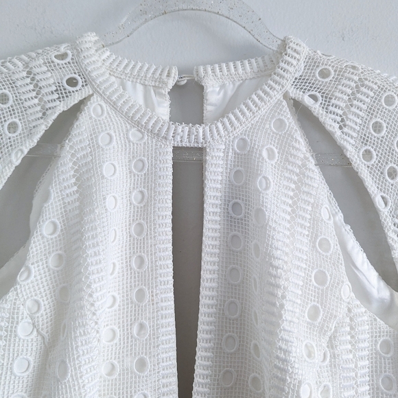 Bardot White Grommet Dress Size 10 Large - Picture 4 of 8